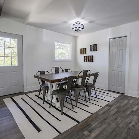 Gorgeous Renovated Home With Large & Private Lot Winchester ภายนอก รูปภาพ