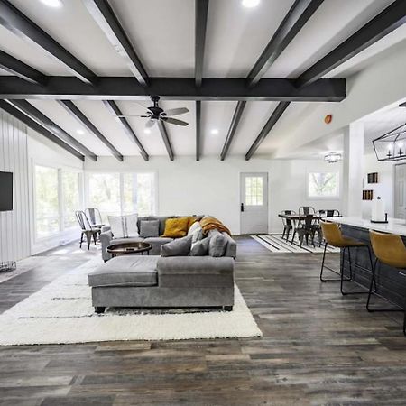 Gorgeous Renovated Home With Large & Private Lot Winchester ภายนอก รูปภาพ