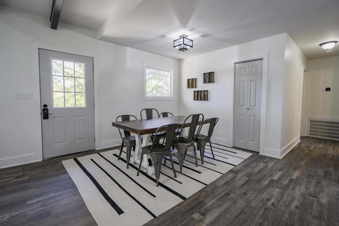 Gorgeous Renovated Home With Large & Private Lot Winchester ภายนอก รูปภาพ