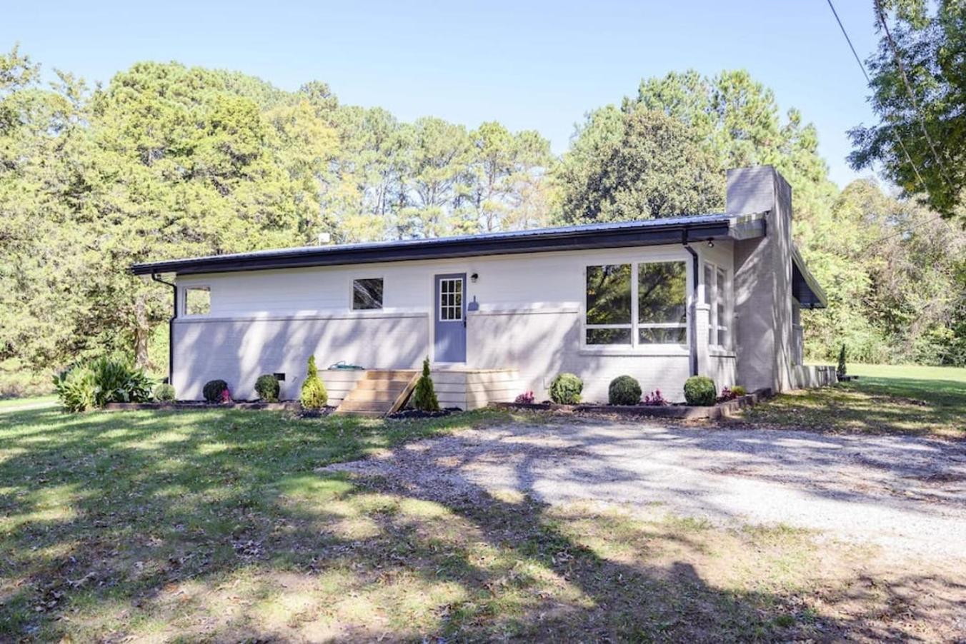 Gorgeous Renovated Home With Large & Private Lot Winchester ภายนอก รูปภาพ