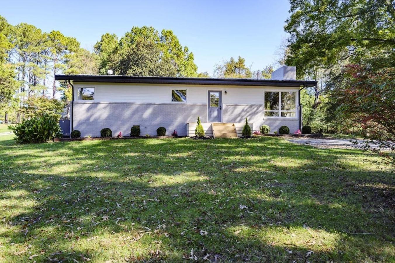 Gorgeous Renovated Home With Large & Private Lot Winchester ภายนอก รูปภาพ