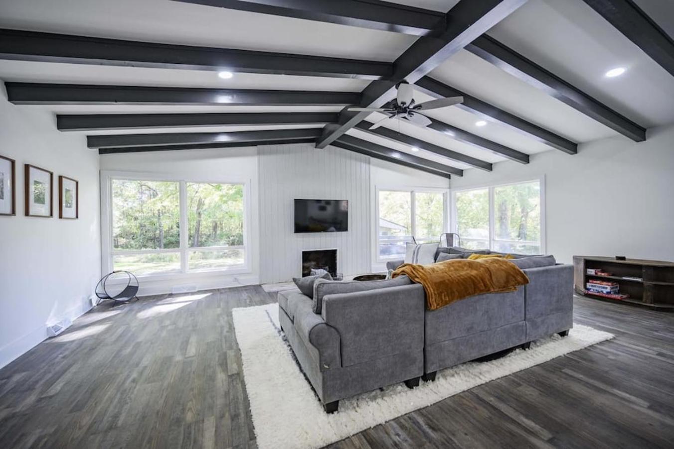 Gorgeous Renovated Home With Large & Private Lot Winchester ภายนอก รูปภาพ