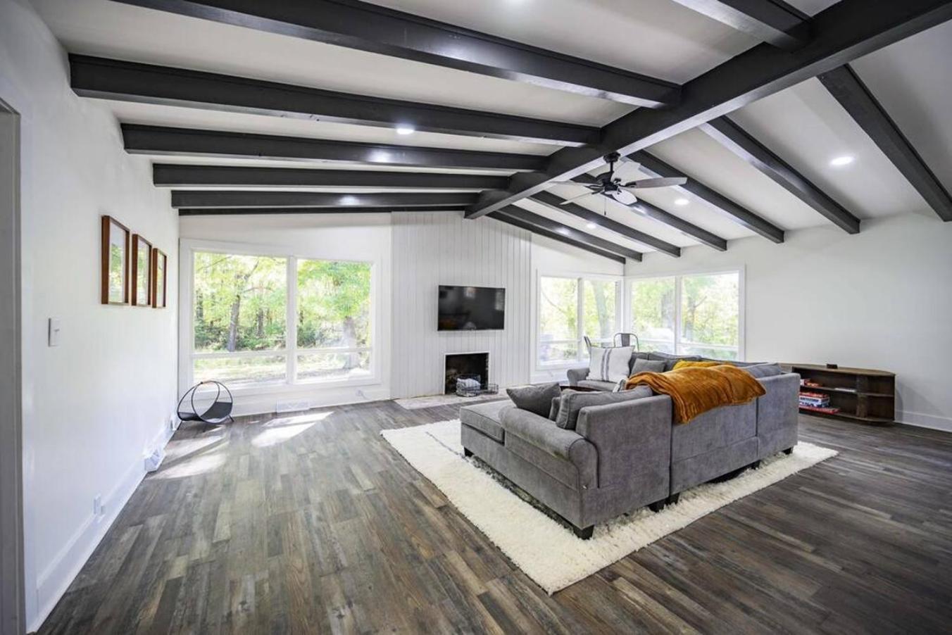 Gorgeous Renovated Home With Large & Private Lot Winchester ภายนอก รูปภาพ