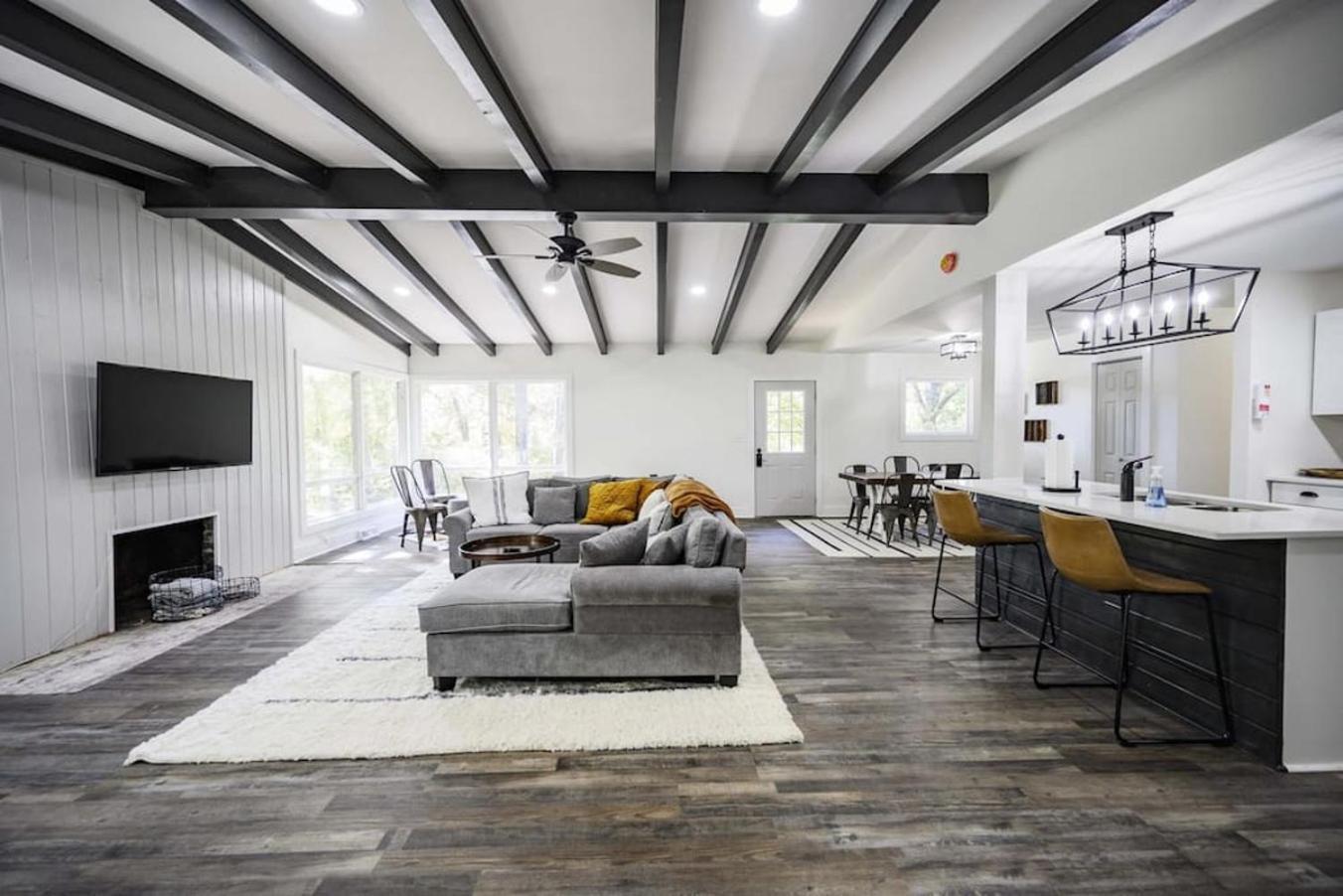 Gorgeous Renovated Home With Large & Private Lot Winchester ภายนอก รูปภาพ
