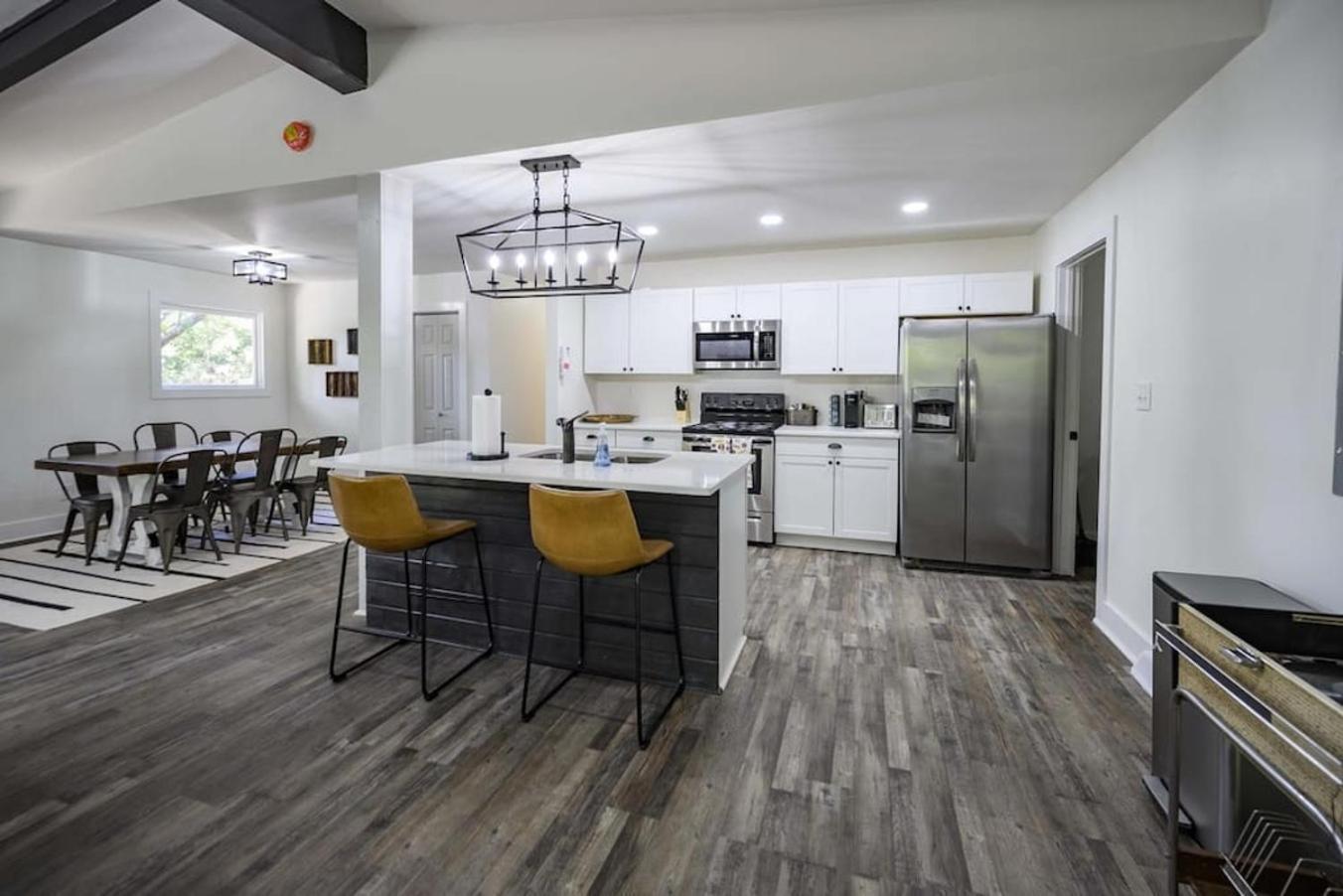 Gorgeous Renovated Home With Large & Private Lot Winchester ภายนอก รูปภาพ